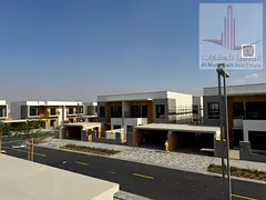 FOR SALE VILLA 5BHK + PARKING + GARDEN + MAIDROOM FREEHOLD