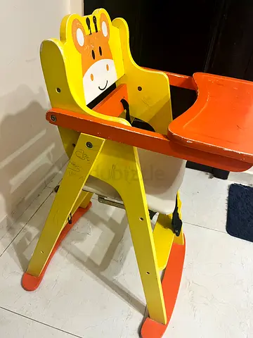 Wooden Baby High Chair with Giraffe Design