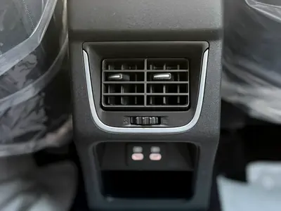 2026 Toyota URBAN CRUISER — миниатюра 15