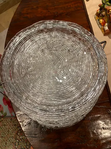 Three tier plate. Tavola