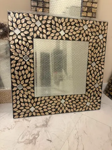 Square decorative wall mirror with shell-frame