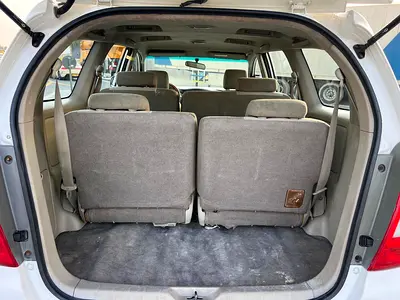 صورة 9 لـ 2015 Toyota INNOVA