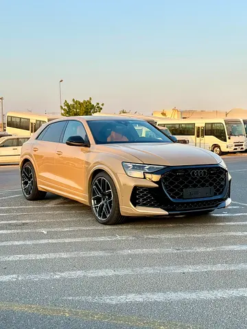 2025 AUDI RS Q8 photo 2
