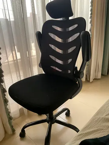 High quality office/study chair black adjustable armrests