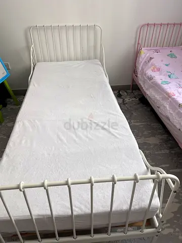 White Metal Extendable Single Bed Frame