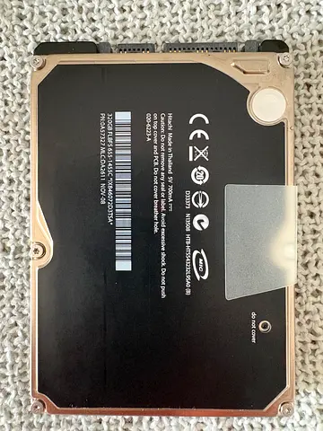 HD 2,5 Hitachi  320Gb MLC: DA2611