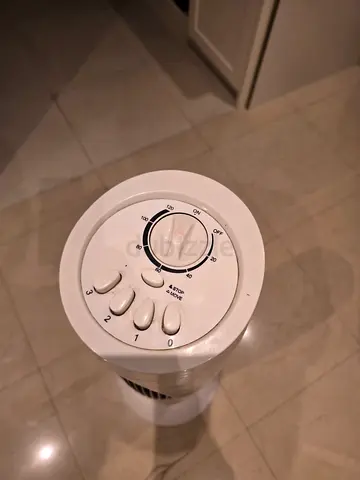 Ttower fan with speed and oscillation controls - good working condition