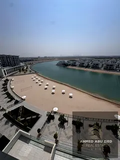 Two master bedrooms, large living area, gym, swimming pool, beach access, garden, parking, storage r