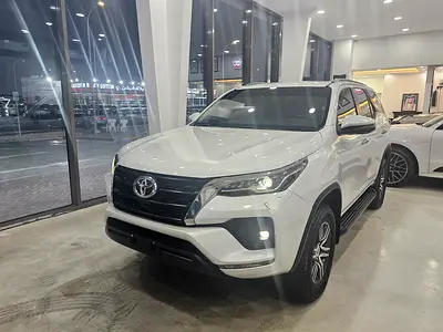 صورة 6 لـ 2023 Toyota FORTUNER