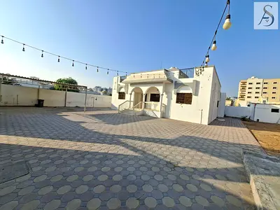 Spacious! 5 Bedroom hall villa maid room inside parking central gass al ghafiya sharjah