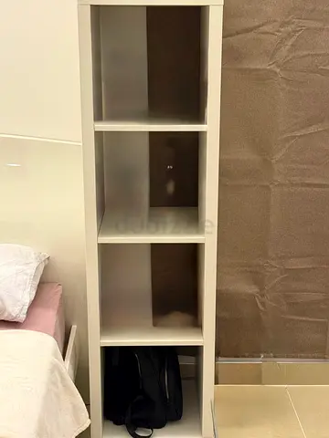Slim white 4-shelf storage bookcase - good condition