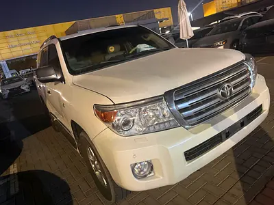 Toyota Land Cruiser GXR 2011 | v8 GCC Specs | Reliable SUV