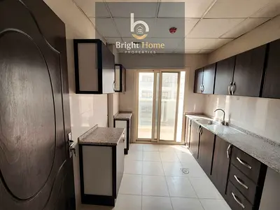 Spacious Apartment with Master Bedroom & Double Balcony