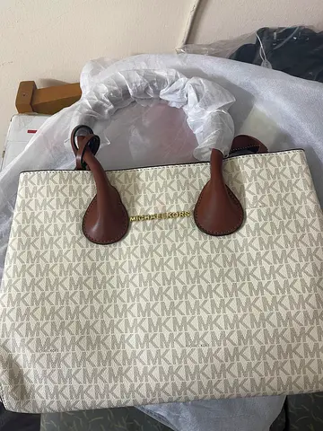 Brand new Shoulder bag for women