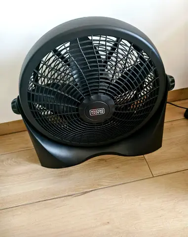 Black Decker Box table fan for sale