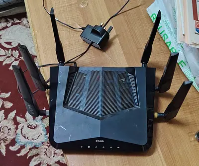 D-Link WiFi Router with 6 External Antennas - Working Condition