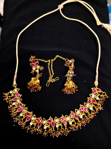 Jewelry Sets, Chockers & Necklaces AED 5 Only !!