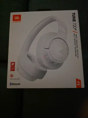 JBL Tune 720BT Wireless Over-Ear Headphones - White (New, Boxed)