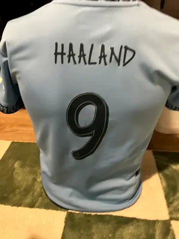 Light blue Haaland #9 football jersey, good contusion 13/14 size