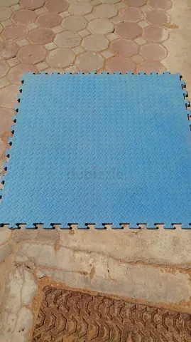 Rubber matt for swimming pool