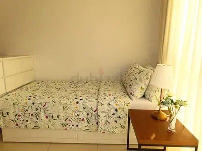 Single Bed Space | Filipina Working Professional Preferred | Near DMCC Metro