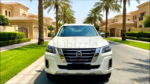 Nissan Xterra | 2023 Platinum - GCC Specs - First Owner - Only 37,980 KM - Full Agency Service Histo