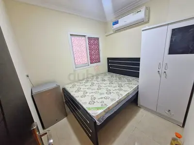 Free Parking Partition Room In JVC