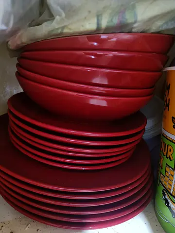 Set of Red Dinner Plates and Bowls - Good Condition 18 piece set only 1 time use