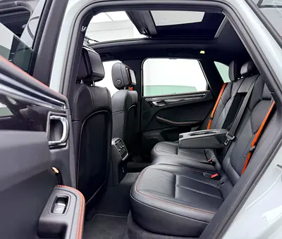 2023 Porsche MACAN — миниатюра 17