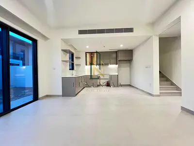 Single row | Handed over | Close to pool |
