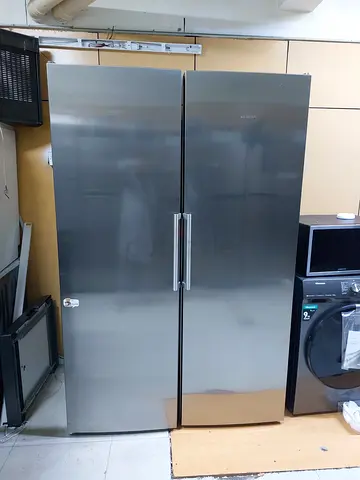 Siemens iq700 built-in separate Fridge and Freezer
