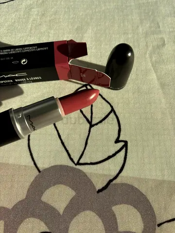 MAC matte lipstick - Dark Red shade 608 Mehr Brand New