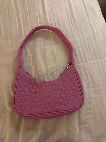 Small pink quilted floral design shoulder bag