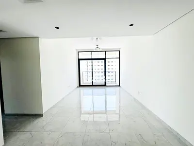 VACANT | PRIME LOCATION | SPACIOUS