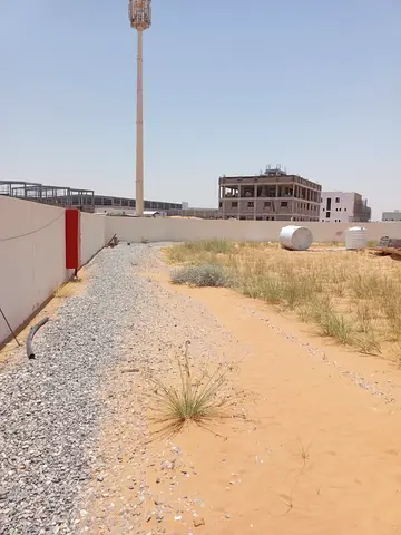 مساحة مفتوحة تمنح نشاطك حرية أكبر | شبرة 4,000 قدم² | 160,000 درهم سنوياً | 50 KW | مياه