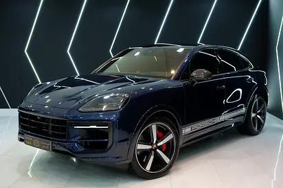 2025 Porsche Cayenne GTS Coupe, Carbon Design Pack, Passenger Display, Burmester Audio, Dealer Warr!