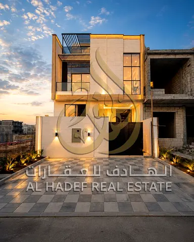 تاون هاوس فاخر للبيع في الحليو سنتر | 5 غرف ماستر + مجلس وصالة + روف وبلكونات | أرض 1,722 قدم² وبناء 3,400 قدم² | 1,375,000 درهم شامل الرسوم