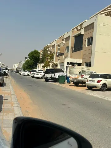 A special price for the speed of sale / crowded location with villas / excellent area compared to the price / on the Dubai exit