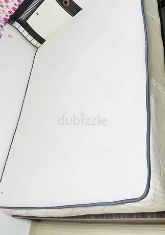 Queen size mattress in good condition - used, firm support