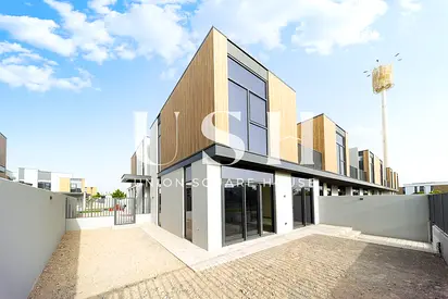 CORNER UNIT | BRAND NEW | GENUINE SELLER | CLOSE TO COMMUNITY ENTRANCE & AMENITIES