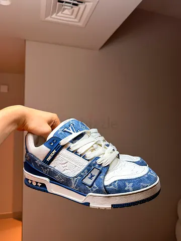 Louis Vuitton Trainer Sneaker from Dubai mall 43.5-44