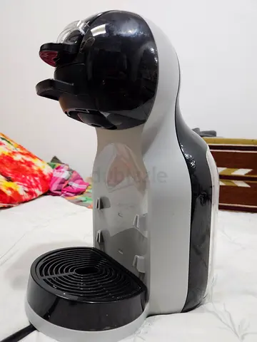 Used nescafe dolce gusto Single-Serve Coffee Capsule Machine - Compact and Working