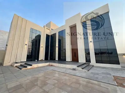 Spacious 4BR Villa with Majlis & Service Annex