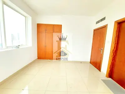 Prime location spacious apartment maintenance free car parking free close to Dubai
