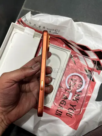 I phone 17 pro max 512 GB( PHYSICAL SIM ) 10by10 condition orange colour