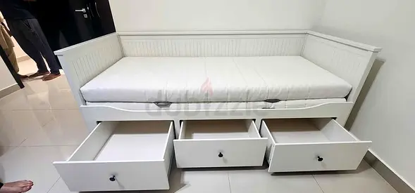 Ikea hemness daybed with 2 new mattress like new