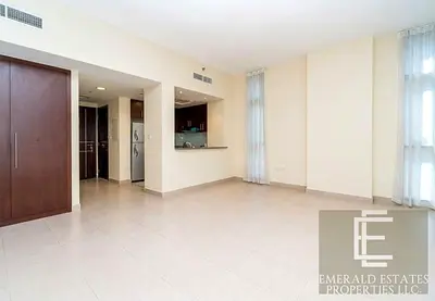 NEAR TO METRO | BALCONY | SPACIOUS