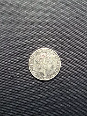 Queen Elizabeth II Commemorative Coin (Vintage British Coin)