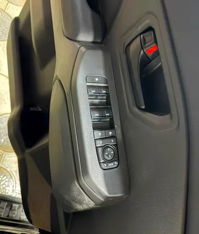 صورة 4 لـ 2027 Toyota FJ CRUISER