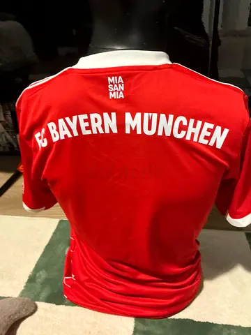 FC Bayern München red football jersey - small, signed by Claudio Pizzaro, amazing condition